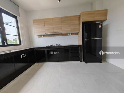 The Grassten 26’x75’ @ Eco Botanic, Malaysia The Grassten 26’x75’ @ Eco Botanic, Malaysia