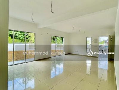 Tiara Sendayan, Malaysia Tiara Sendayan, Malaysia