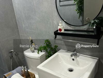 Emerald 9, Malaysia Emerald 9, Malaysia