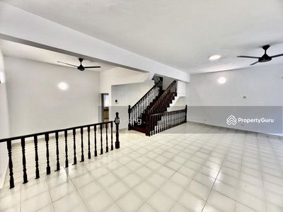 Facing park - well kept condition, Malaysia Facing park - well kept condition, Malaysia