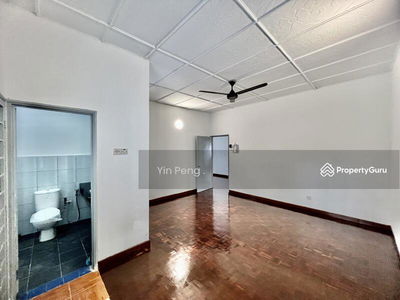 Facing park - well kept condition, Malaysia Facing park - well kept condition, Malaysia