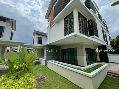 Beethoven, Symphony Hills, Cyberjaya, Malaysia Beethoven, Symphony Hills, Cyberjaya, Malaysia