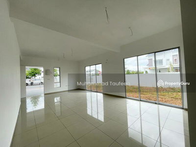 Tiara Sendayan, Malaysia Tiara Sendayan, Malaysia