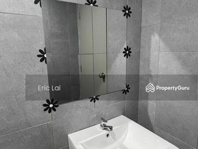 M Vertica, Malaysia M Vertica, Malaysia