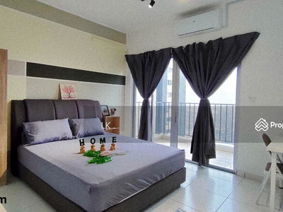 Axis Crown, Malaysia Axis Crown, Malaysia