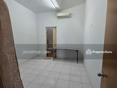 Muatira Rini, Malaysia Muatira Rini, Malaysia