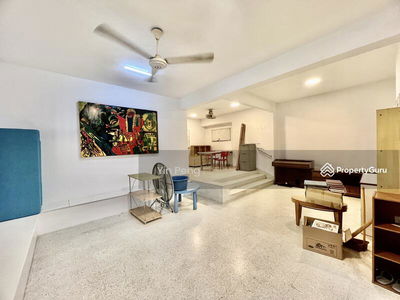 Well kept condition - fully extended, Malaysia Well kept condition - fully extended, Malaysia