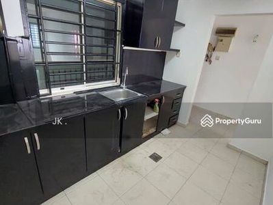 Riverria Condovilla, Malaysia Riverria Condovilla, Malaysia