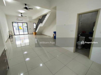 Robin @ Rimbayu, Malaysia Robin @ Rimbayu, Malaysia