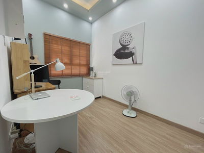 Topaz Twins, Vietnam Topaz Twins, Vietnam