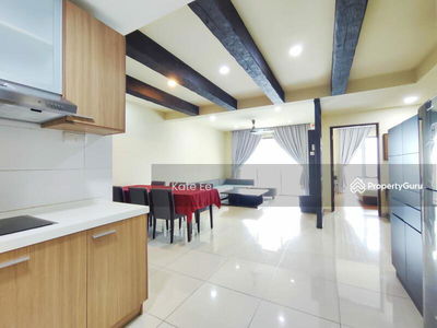 Molek Pine, Malaysia Molek Pine, Malaysia