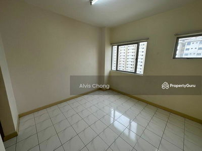 D'aman Crimson, Malaysia D'aman Crimson, Malaysia