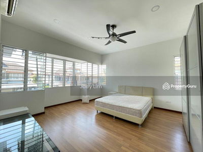 >>Good Condition<<Anggun 1, Malaysia >>Good Condition<<Anggun 1, Malaysia