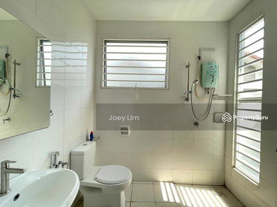 >>Good Condition<<Anggun 1, Malaysia >>Good Condition<<Anggun 1, Malaysia