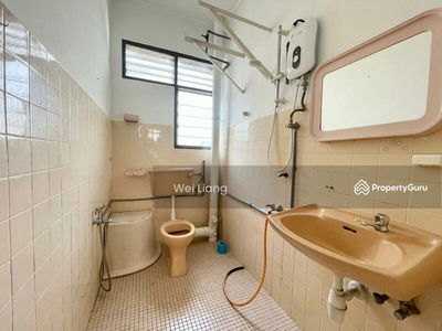 1009sf l Well Maintained Basic Fitting l 1 Cpark, Malaysia 1009sf l Well Maintained Basic Fitting l 1 Cpark, Malaysia