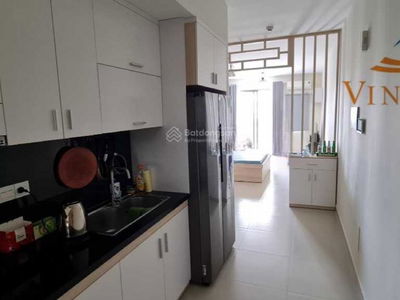 Topaz Twins, Vietnam Topaz Twins, Vietnam