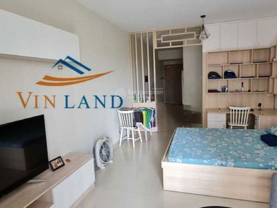 Topaz Twins, Vietnam Topaz Twins, Vietnam