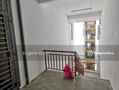 Pangsapuri Sri Mas (Desa Tebrau), Malaysia Pangsapuri Sri Mas (Desa Tebrau), Malaysia