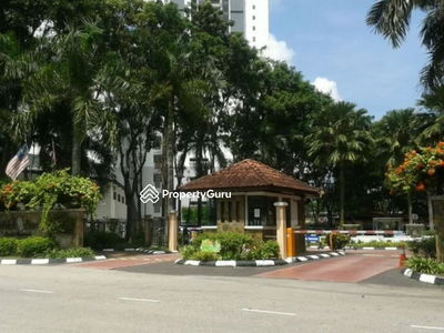 Molek Pine, Malaysia Molek Pine, Malaysia