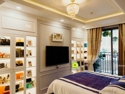 River Gate, Vietnam River Gate, Vietnam