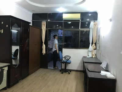 Gehäuse In Hanoi, Vietnam  Gehäuse In Hanoi, Vietnam