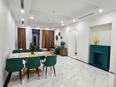 D’. Le Roi Soleil, Vietnam D’. Le Roi Soleil, Vietnam