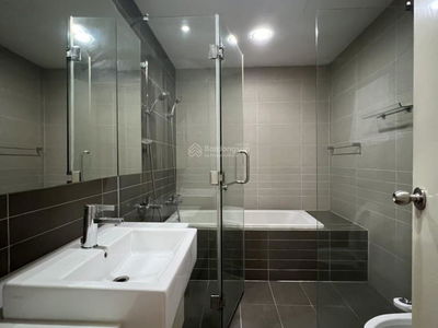 Sunrise City, Vietnam Sunrise City, Vietnam