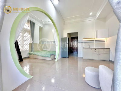 Dang Thuy Tram Street, Vietnam Dang Thuy Tram Street, Vietnam