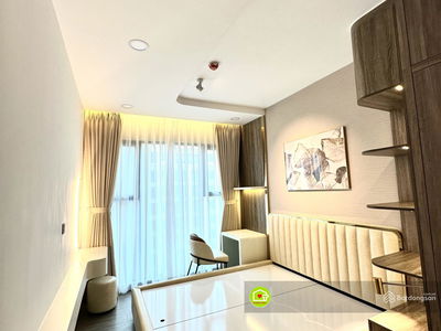 De La Sol, Vietnam De La Sol, Vietnam