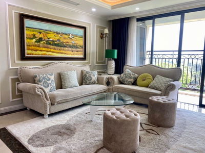 D’. Le Roi Soleil, Vietnam D’. Le Roi Soleil, Vietnam