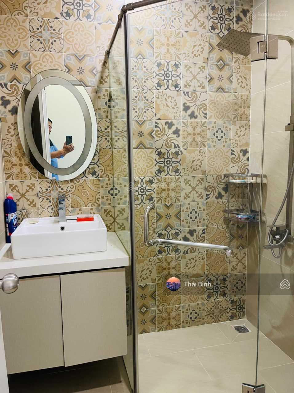 Topaz Elite, Vietnam Topaz Elite, Vietnam