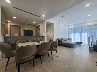 The River Thủ Thiêm, Vietnam  The River Thủ Thiêm, Vietnam