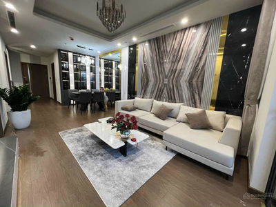 The Golden Palm Lê Văn Lương, Vietnam The Golden Palm Lê Văn Lương, Vietnam