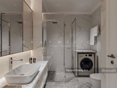 D’. Le Roi Soleil, Vietnam D’. Le Roi Soleil, Vietnam