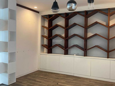 Hoang Anh Thanh Binh, Vietnam Hoang Anh Thanh Binh, Vietnam