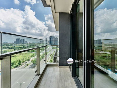 The River Thủ Thiêm, Vietnam  The River Thủ Thiêm, Vietnam