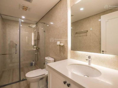 D’. Le Roi Soleil, Vietnam D’. Le Roi Soleil, Vietnam