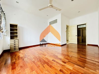 Gehäuse In Nha Be, Vietnam Gehäuse In Nha Be, Vietnam