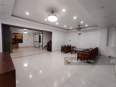 Gehäuse In Hanoi, Vietnam Gehäuse In Hanoi, Vietnam