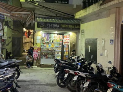 Gehäuse In Hanoi, Vietnam Gehäuse In Hanoi, Vietnam