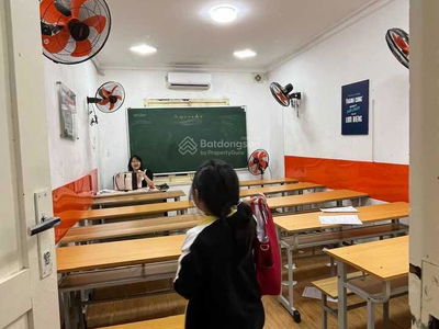 Gehäuse In Hanoi, Vietnam Gehäuse In Hanoi, Vietnam