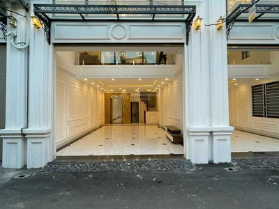 Gehäuse In Hanoi, Vietnam Gehäuse In Hanoi, Vietnam