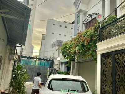 Gehäuse In Nha Be, Vietnam Gehäuse In Nha Be, Vietnam