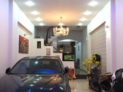 Gehäuse In Nha Be, Vietnam Gehäuse In Nha Be, Vietnam