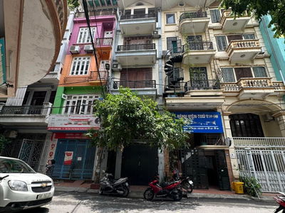 Gehäuse In Hanoi, Vietnam Gehäuse In Hanoi, Vietnam