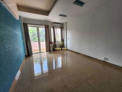 Gehäuse In Nha Be, Vietnam Gehäuse In Nha Be, Vietnam