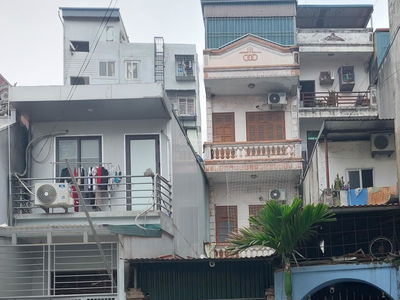 Gehäuse In Ha GJong, Vietnam Gehäuse In Ha GJong, Vietnam