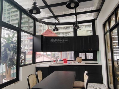 Gehäuse In Hanoi, Vietnam Gehäuse In Hanoi, Vietnam