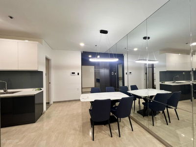 The Monarchy, Vietnam  The Monarchy, Vietnam