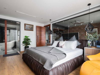 D'. Le Roi Soleil, Vietnam D'. Le Roi Soleil, Vietnam